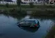 O mașină a fost ”parcată” în Jiu