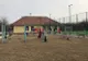 Loc de joacă și teren de sport într-un cartier din Rovinari
