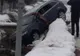 A căzut cu mașina în canal la Târgu Jiu