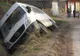Probleme pe străzile Gorjului: Accident cu microbuz plin cu mineri