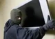 A plecat cu televizorul din camera unui hotel din Rânca