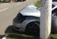 Un minor a intrat cu mașina într-un stâlp din Rovinari