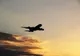 Povestea tânărului care a supraviețuit agățat de roata avionului, după un zbor de peste 9.000 de km