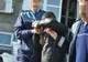 Gorj: Reţinut după ce a intrat peste o femeie în casă şi a luat-o la bătaie