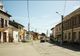 La Târgu Cărbunești cântă muzica pe stradă din boxele Primăriei