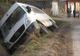 Probleme pe străzile Gorjului: Accident cu microbuz plin cu mineri