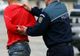 Femeie hărţuită pe stradă, în Craiova, de un tânăr din Gorj. Agresorul, reţinut de poliţişti